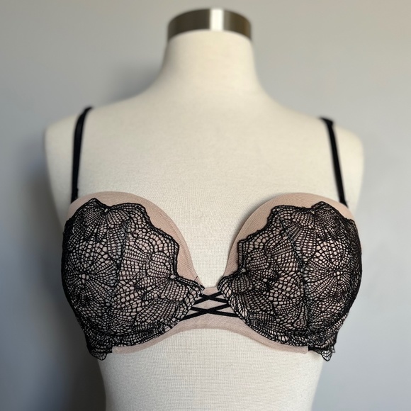 NWT Victoria's secret RUNWAY Very Sexy Lace Multiway Push-Up Strapless‎ Bra 34B - Picture 2 of 8